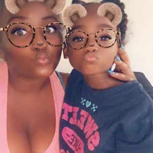 Meet your Posher, Demi